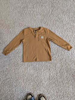 Boy's Carhartt long sleeve shirt small