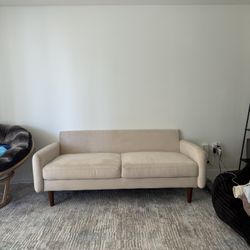 Couch (Beige) 