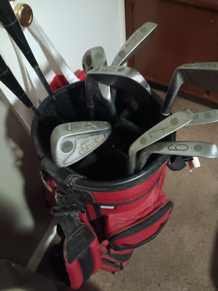 Wilson 1200 Lt Golf Club And Bag
