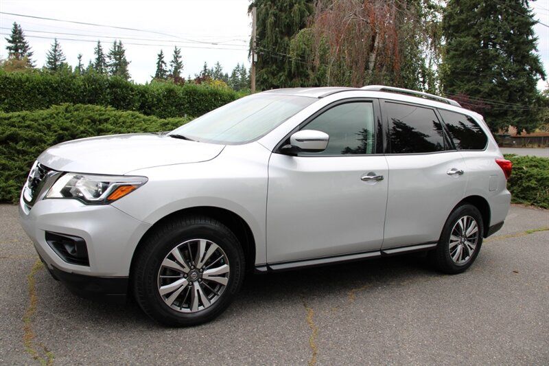 2019 Nissan Pathfinder SV