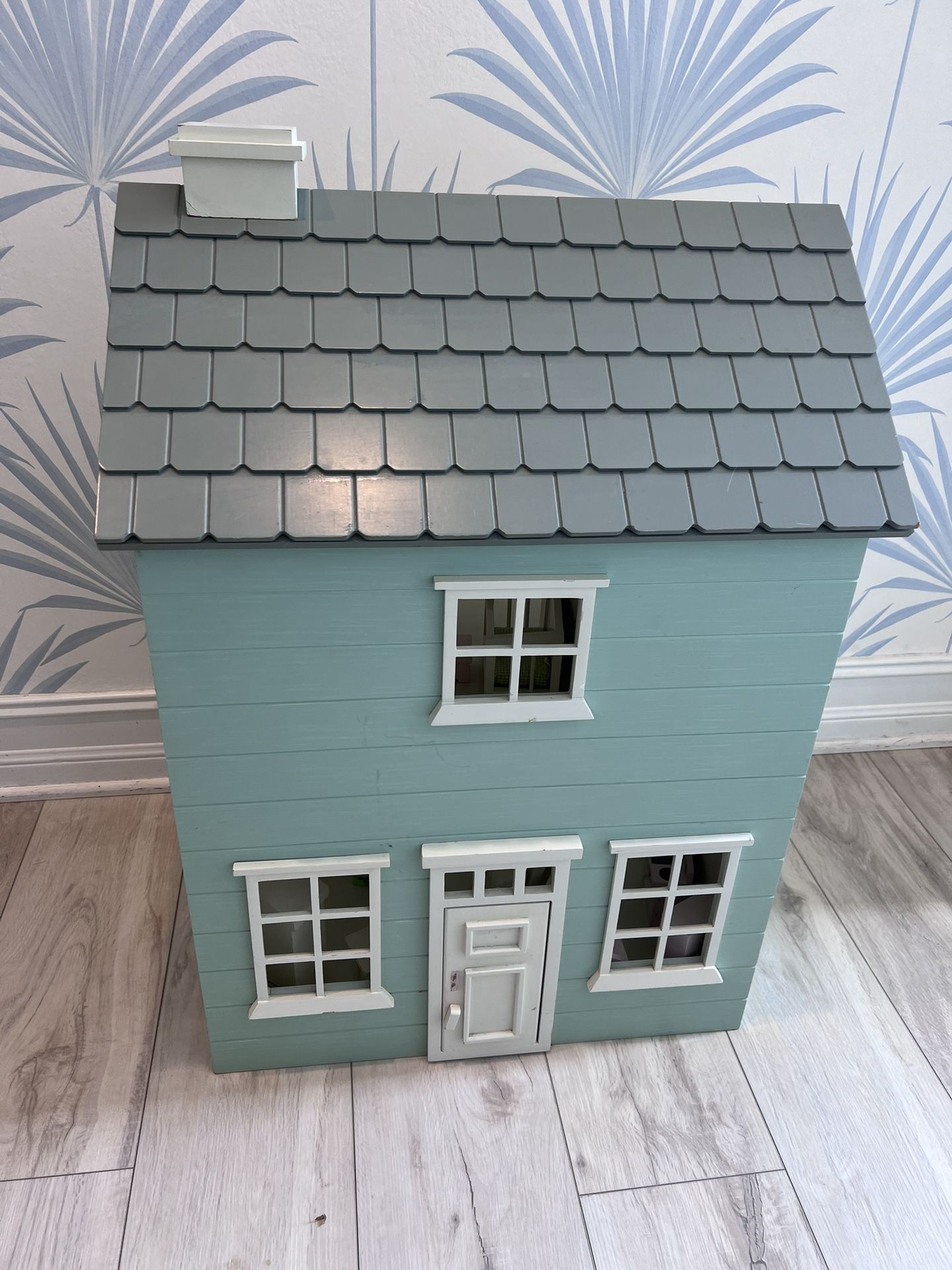 Pottery barn- Wooden doll house