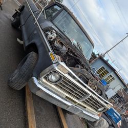 Parting Out 1975 Ford Truck Parts