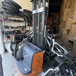 Doosan Fork Lift 