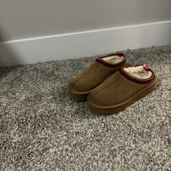 Platform Slippers - Never Worn UGG Lookalikes