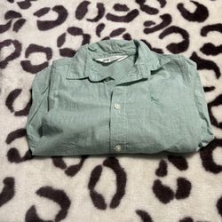 Camisita De Niño Talla 4t Marca HM Usada En Buenas Condiciones $5 