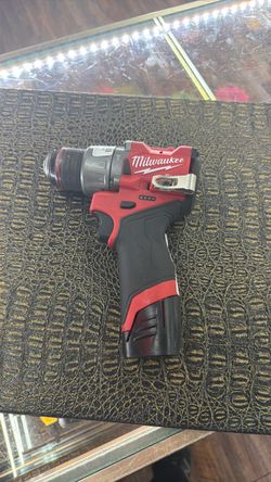 Milwaukee fuel brushless drill