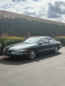 1993 Lincoln mark v8