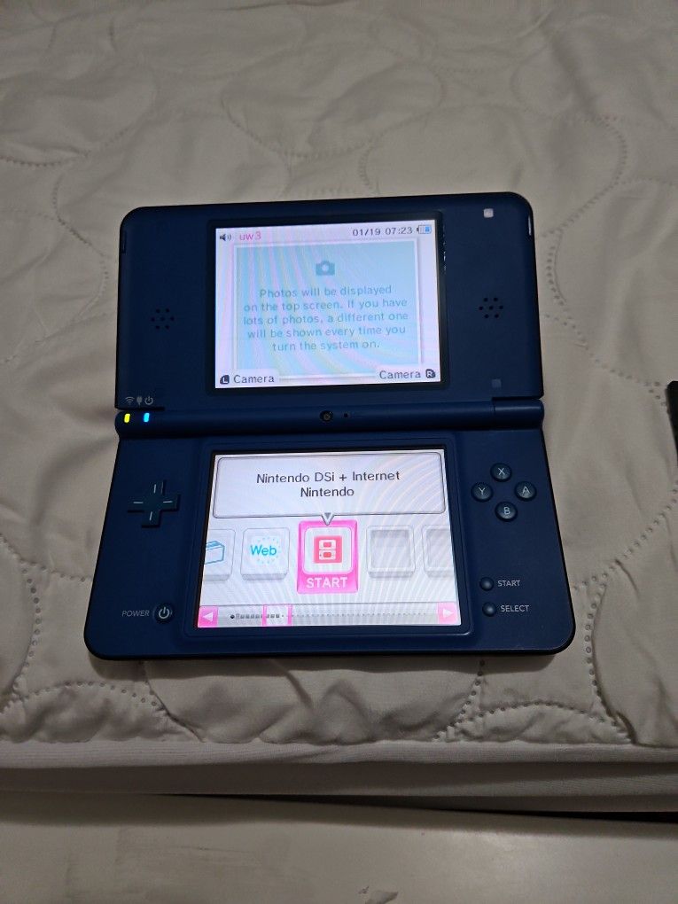 Nintendo DSi XL Blue