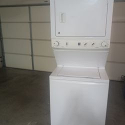 Washer And Gas Dryer Stakcable Kenmore 