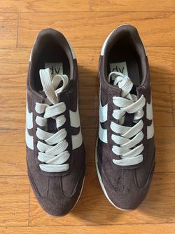 NEW dv by Dolce Vita women Sneakers size 7