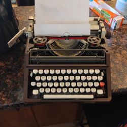 Typewriter 