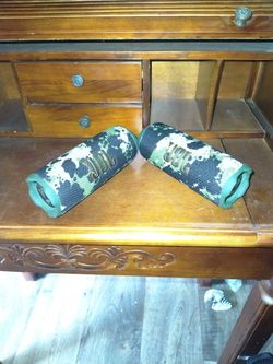 JBL Flip 7 Bluetooth Speakers