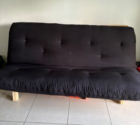 Black Futon Blonde Wood 