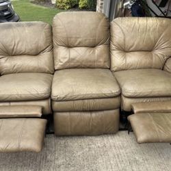 La-Z-Boy Reclining Sofa