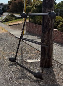 Free Very solid Hollywood frame (Bariatric ok)