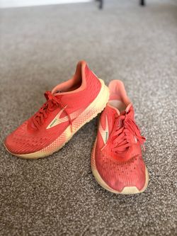 Brooks Hyperion tempo w 9.5