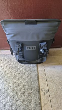 Yeti Soft Cooler (New, Grey/Black)
