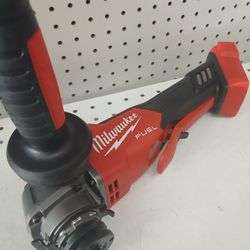 Milwaukee New Grinder 41/2"-5" 18M Fuel Brushless- Nuevo