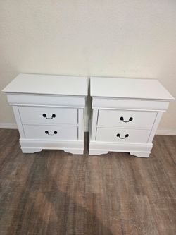 2 matching Nightstands