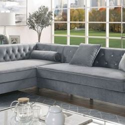 Brand New Grey Sectional Sofa w Storage Chaise Lounge (Pillows Included)