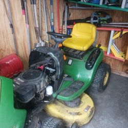 42" DECK John Deere  Tractor