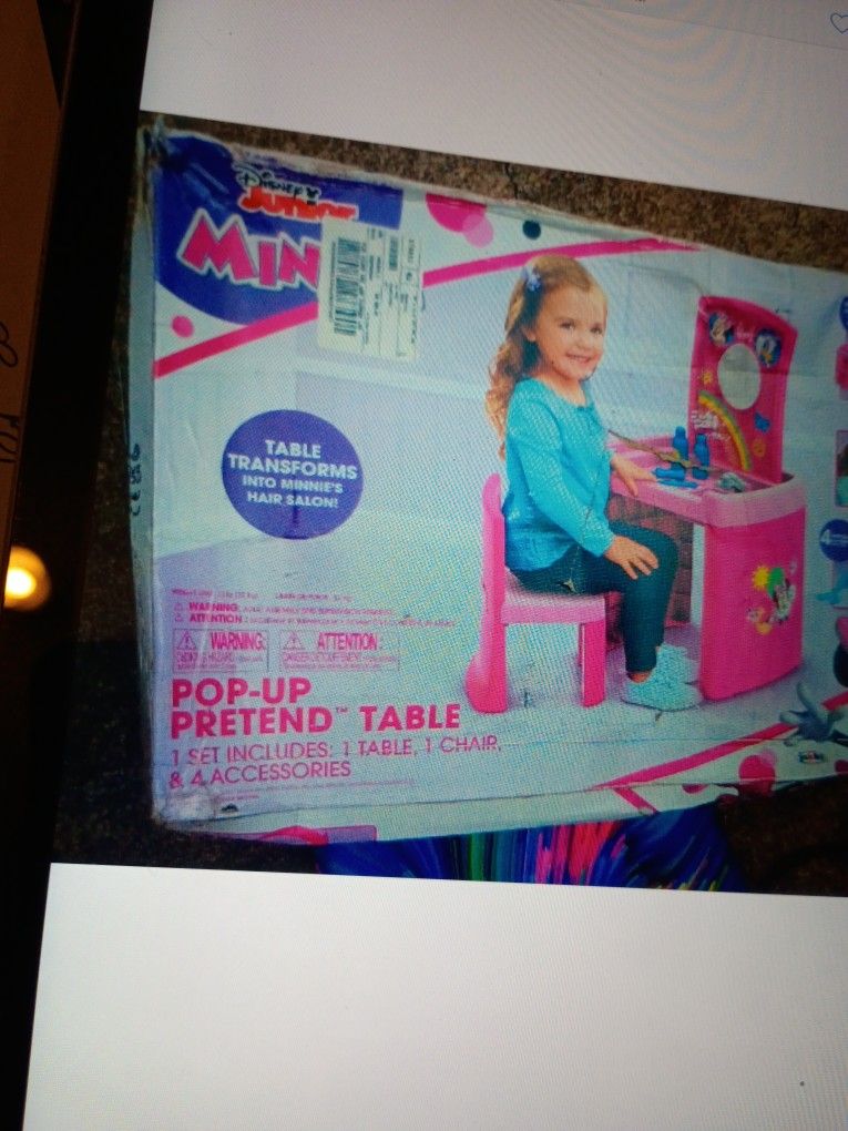 MINNIE MOUSE POP. N.  PRETEND ACTIVITY TABLE