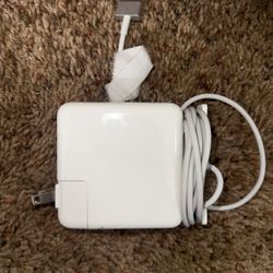 MacBook AC Adapter 