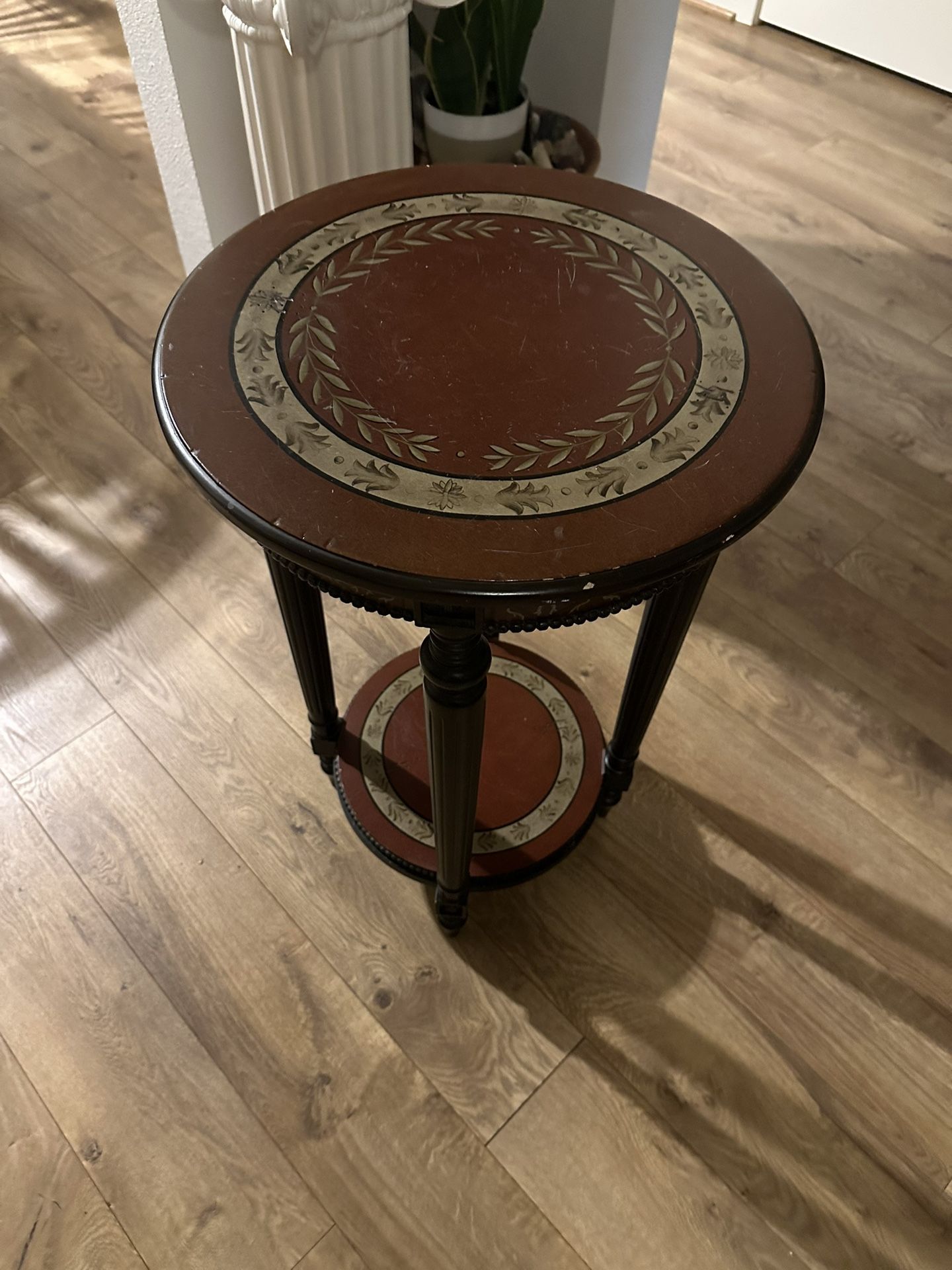Round Side Table (Bombay)