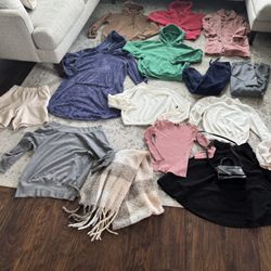 Large Lot Of Girls Juniors Clothes Size Small Women’s Small