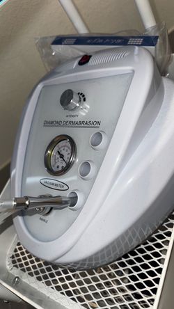 Microdermabrasion machine