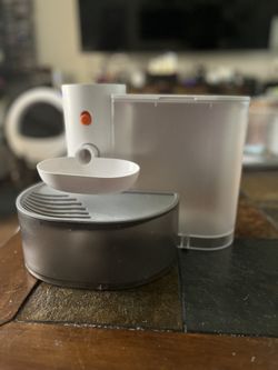 Cat water fountain Petgravity 