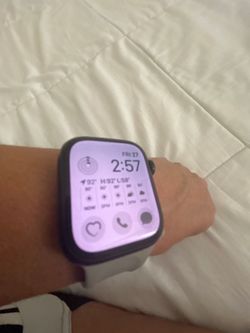 Apple watch  8 series black 41 mm