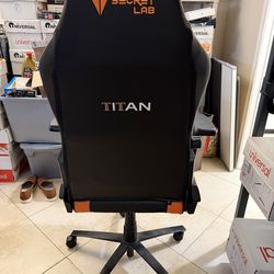 Secretlab TITAN Gaming Chair - Amber / Orange & Black