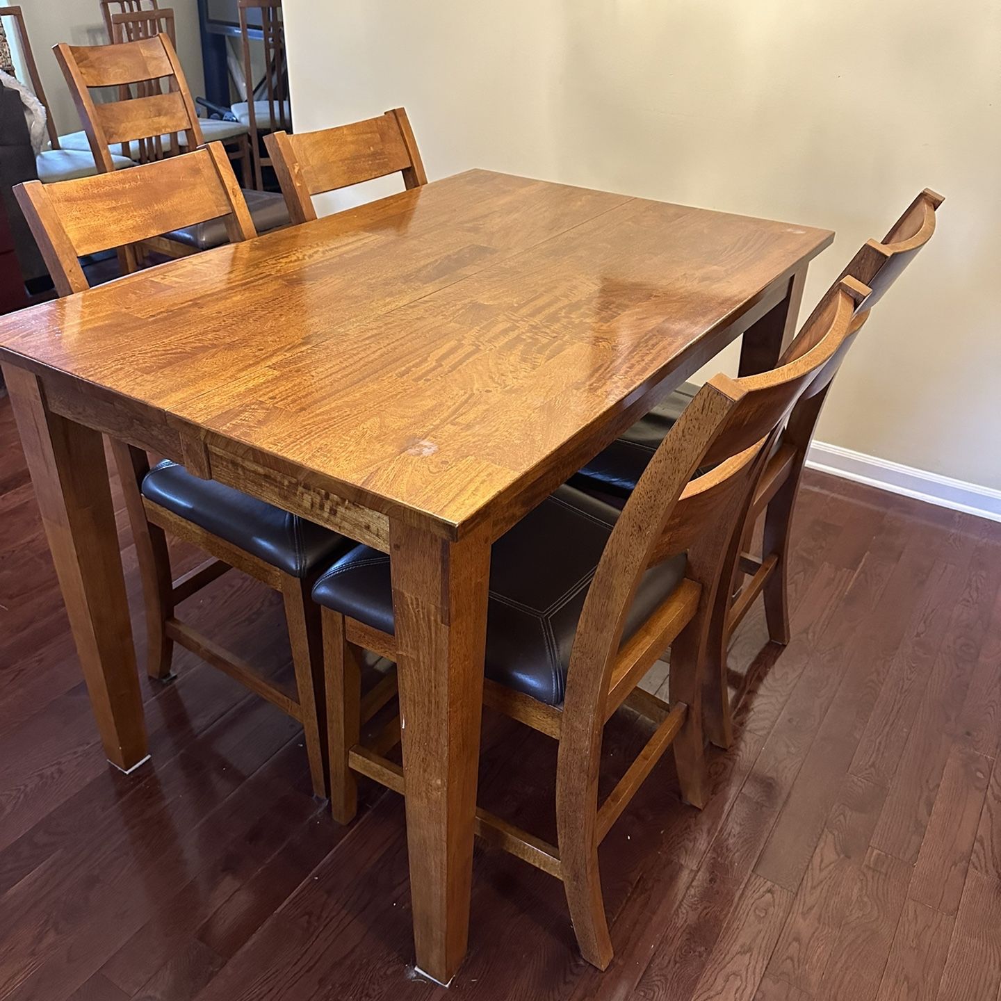 Dining Table And Chairs 