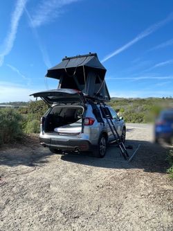 Wayfinder Rooftop Tent, Hard Shell Roof Top Tent for Jeep SUV Truck Van Aluminum Pop Up Roof Tent with LED Light Strip, Camping Car Roof Tent for 2-3