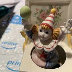 Schmid Rotating Clown Jack In The Box Music Box That Plays Oh What A Beautiful Morning