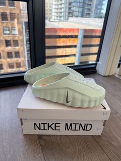 Nike Mind Slides - Mint - Size 8