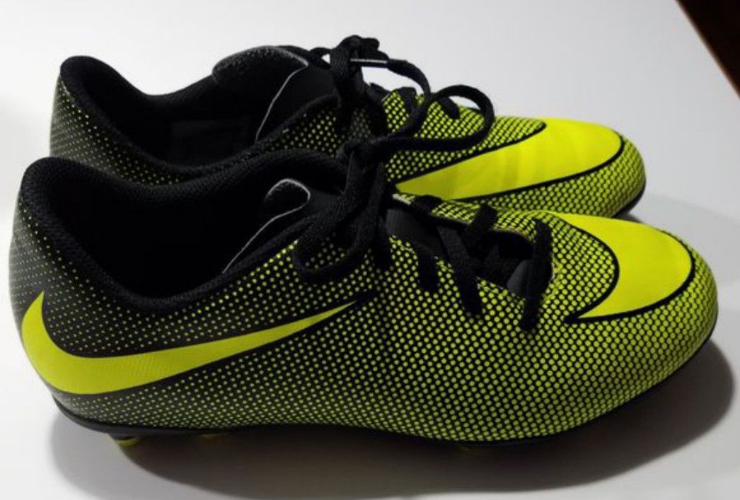 Nike Youth Soccer Cleats