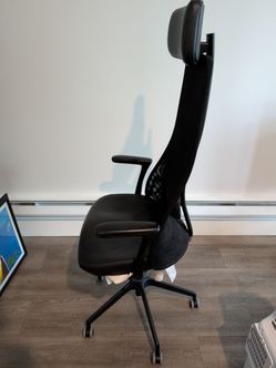 Computer chair