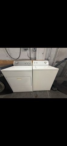 Whirlpool Washer And Dryer Set