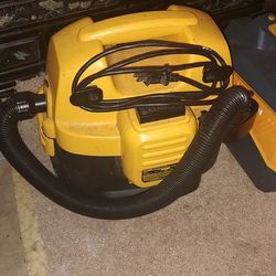 DeWalt Vacuum 