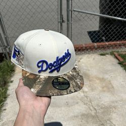 New Era Dodger Fitted 73/8