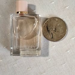 Burberry Perfume mini. 