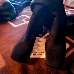 Women's black suede boots