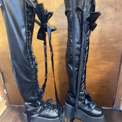 Demonia Kera-303 Size 7