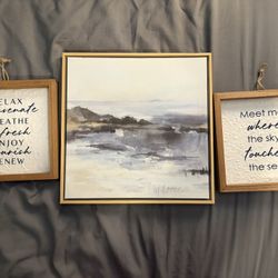 Bathroom/Room Decor $10