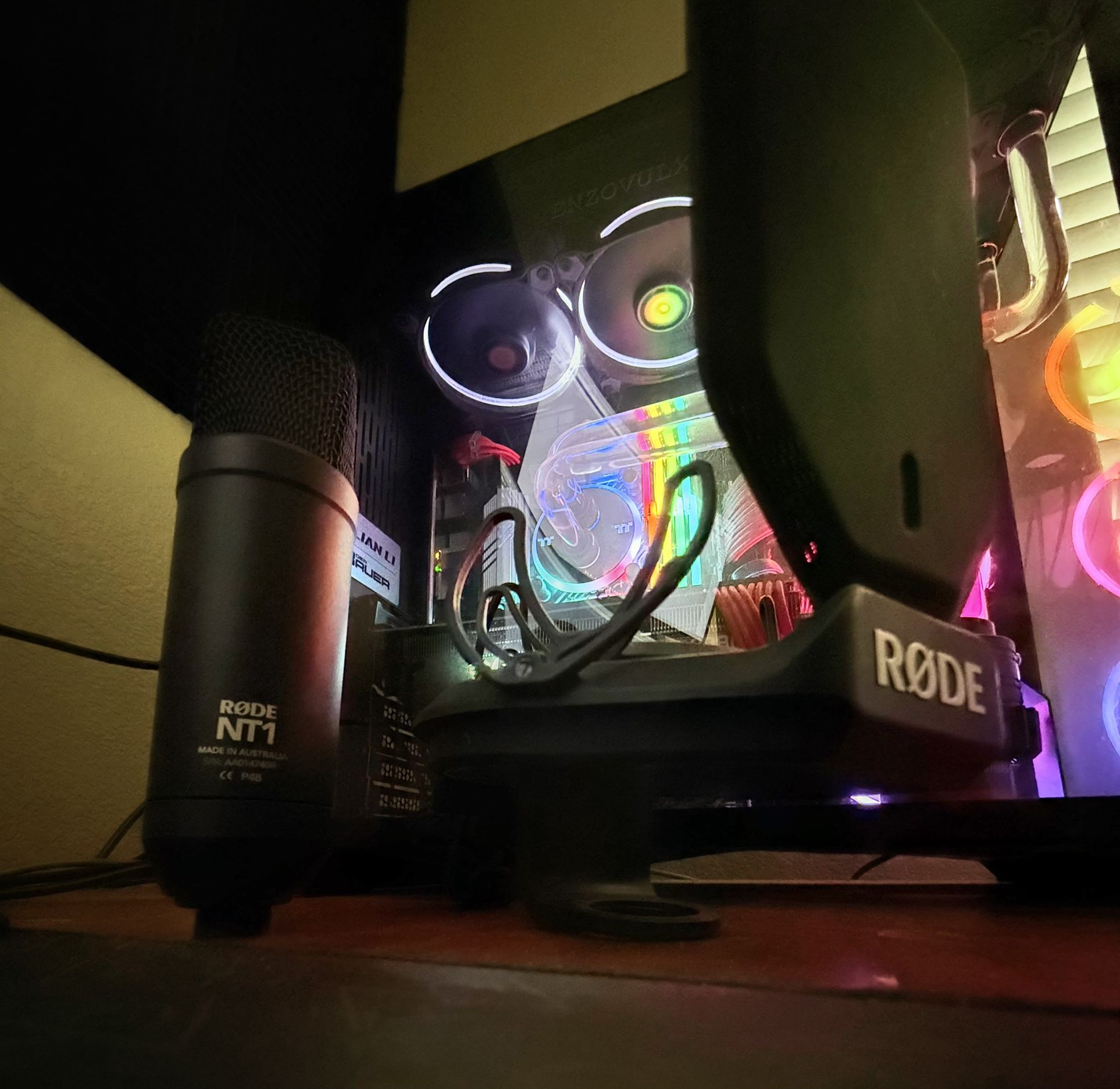 RODE NT1 Microphone And Arm