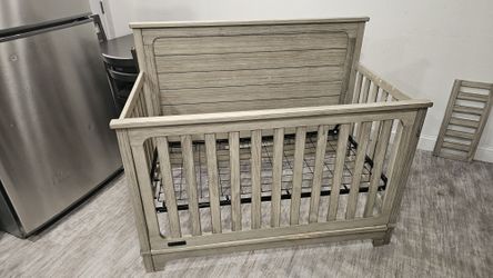 Crib / Toddler bed combo