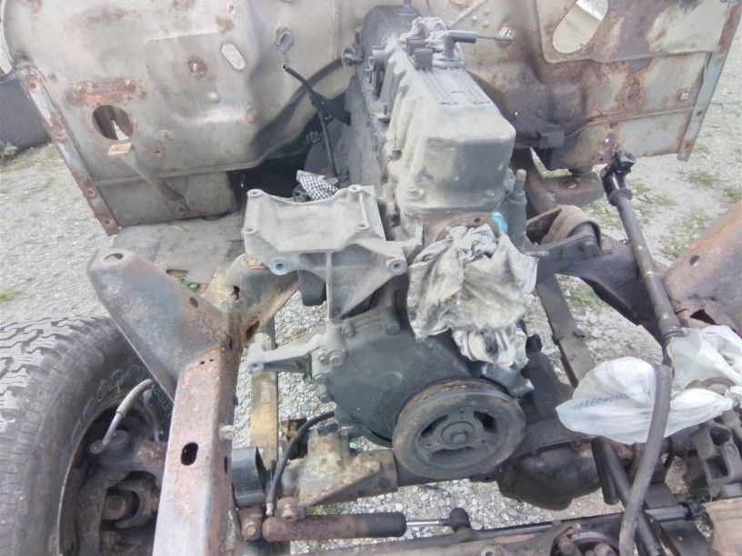 Jeep 4.0 Motor for Sale in Ramona, CA OfferUp
