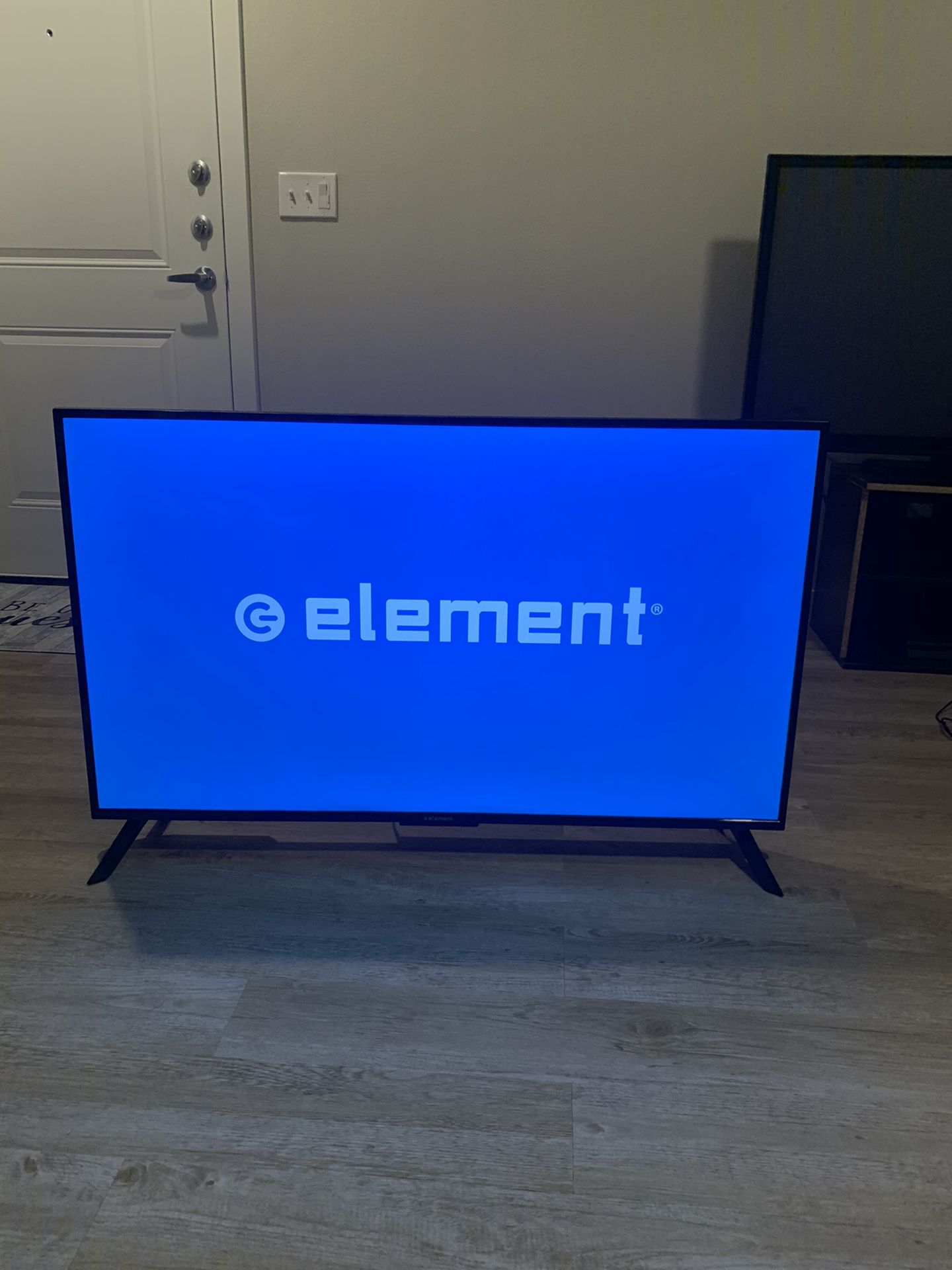 50 inch Element Tv